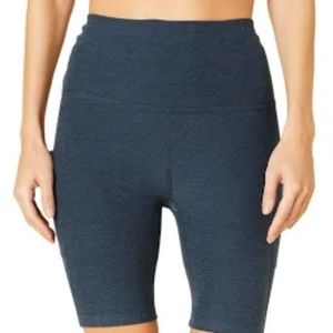 Beyond Yoga Spacedye Team Pockets 7" Biker Short medium Darkest Night